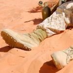 Choosing a pair of tactical boots isn’t difficult as there are thousands of tactical boots in the world. But, picking a pair of tactical boots that really suits the job requirements, different terrain, weather… is tough! What are the criteria of a pair of tactical boots for use in the desert? Here are some important things you need to pay attention to when finding the best desert tactical boots! Shall we?