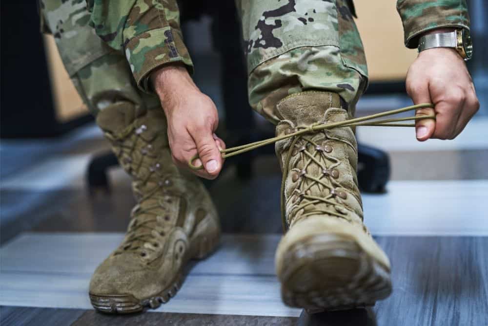 How to tie Bates 5″ tactical boots? Tieing 5-inch Bates tactical boots is much easier than tieing 8-inch or 10-inch boots. Because 5-inch boots often come in only 5-6 eyelets. There are some common lacing methods that you can give it a try to tie this boot such as traditional standard criss-cross, the x-lacing method, the army lacing technique, and the artistic ladder lacing method. If you are such an amateur in this field, we suggest you just try traditional standard criss-cross lacing. This method is also easy to take off and tie up whenever you want it to.