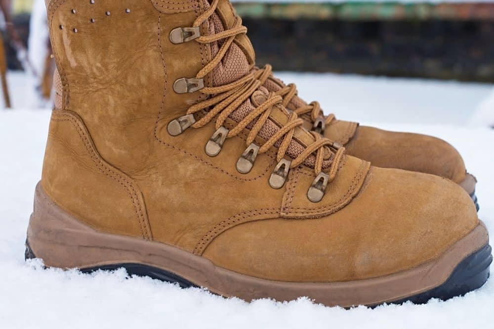 tactical boots with insulation for winter